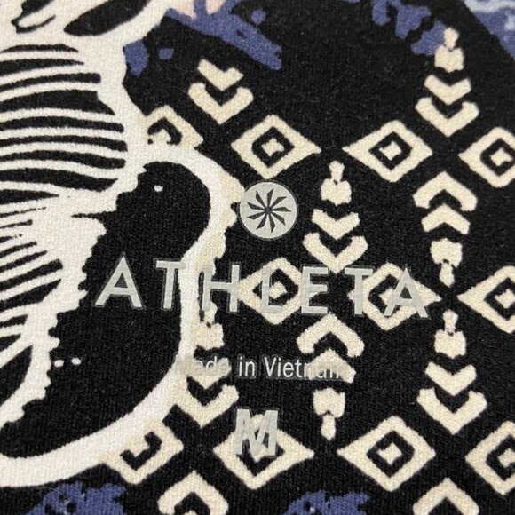 Athleta Patchwork Salutation 7/8 Tight Navy Floral Paisley Crop Leggings Medium - Picture 5 of 5